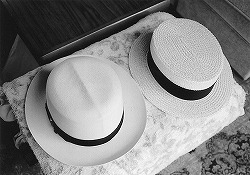 写真2-3-8　パナマ帽とかんかん帽