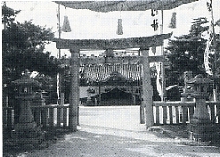 写真1-2-8　弓削神社